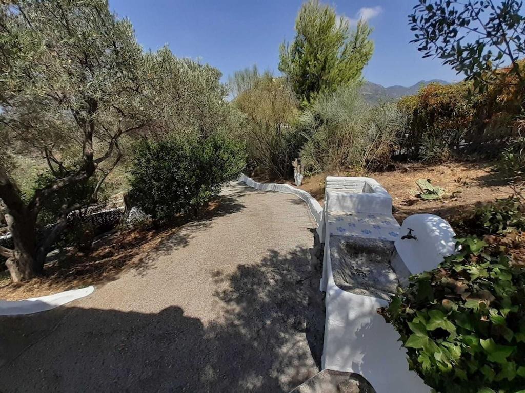 Cortijo Tipico Andaluz En La Sierra Cerca De Frigiliana De Nerja Y De Las Playas Kültér fotó
